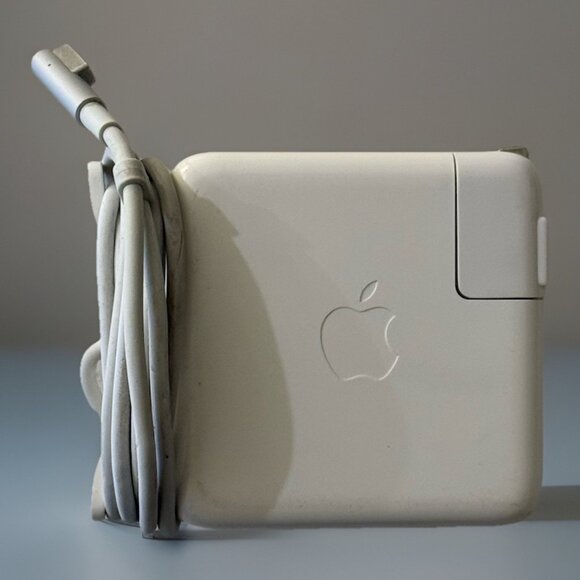 Apple Authentic MacBook Pro 60W MagSafe Power Adapter Charger A1344 A/12378EA - Picture 2 of 9